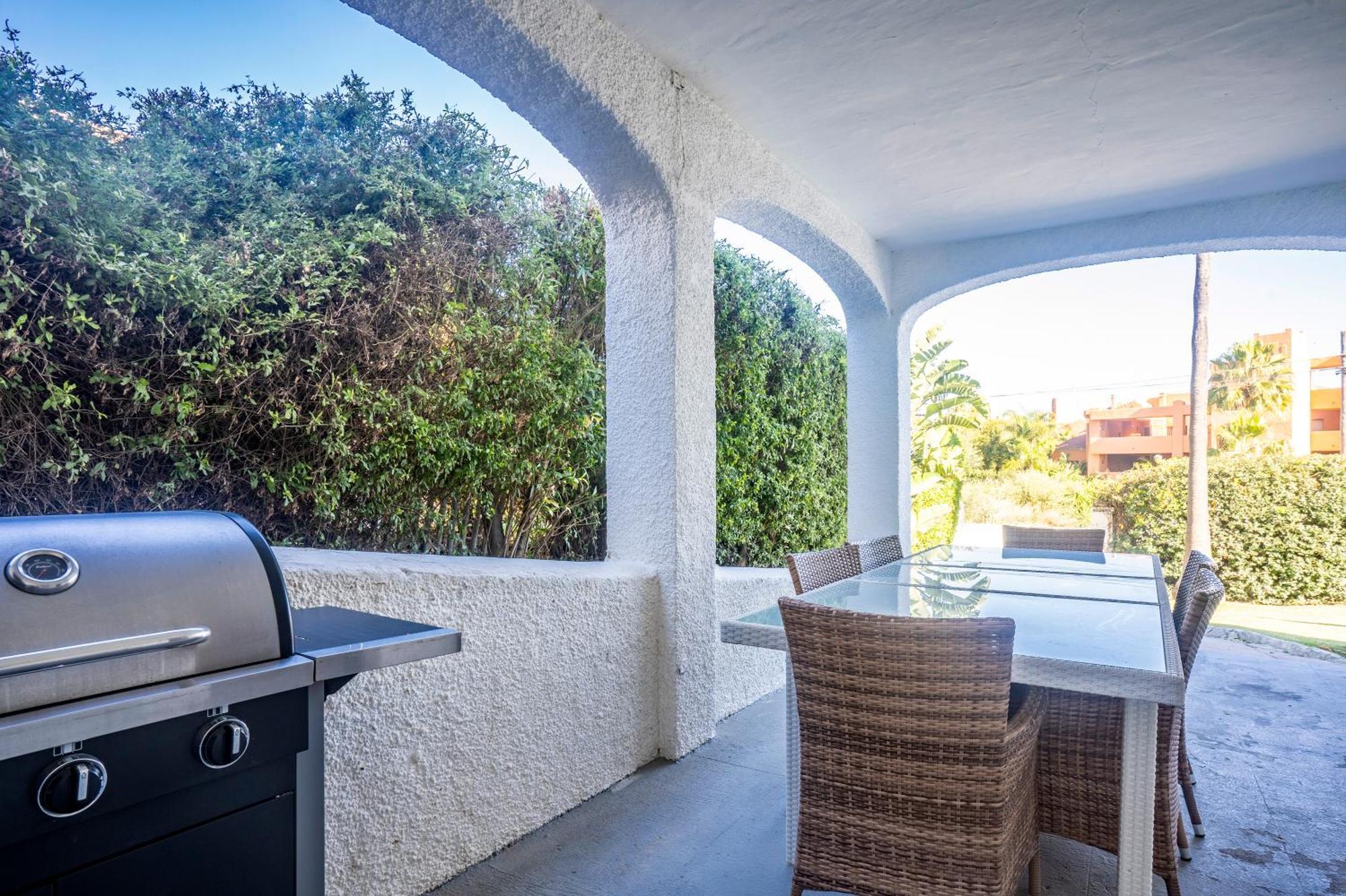 Beautiful 5 Bedroom Villa, Sea Views, Private Pool, Estepona Newly Refurbished Luaran gambar