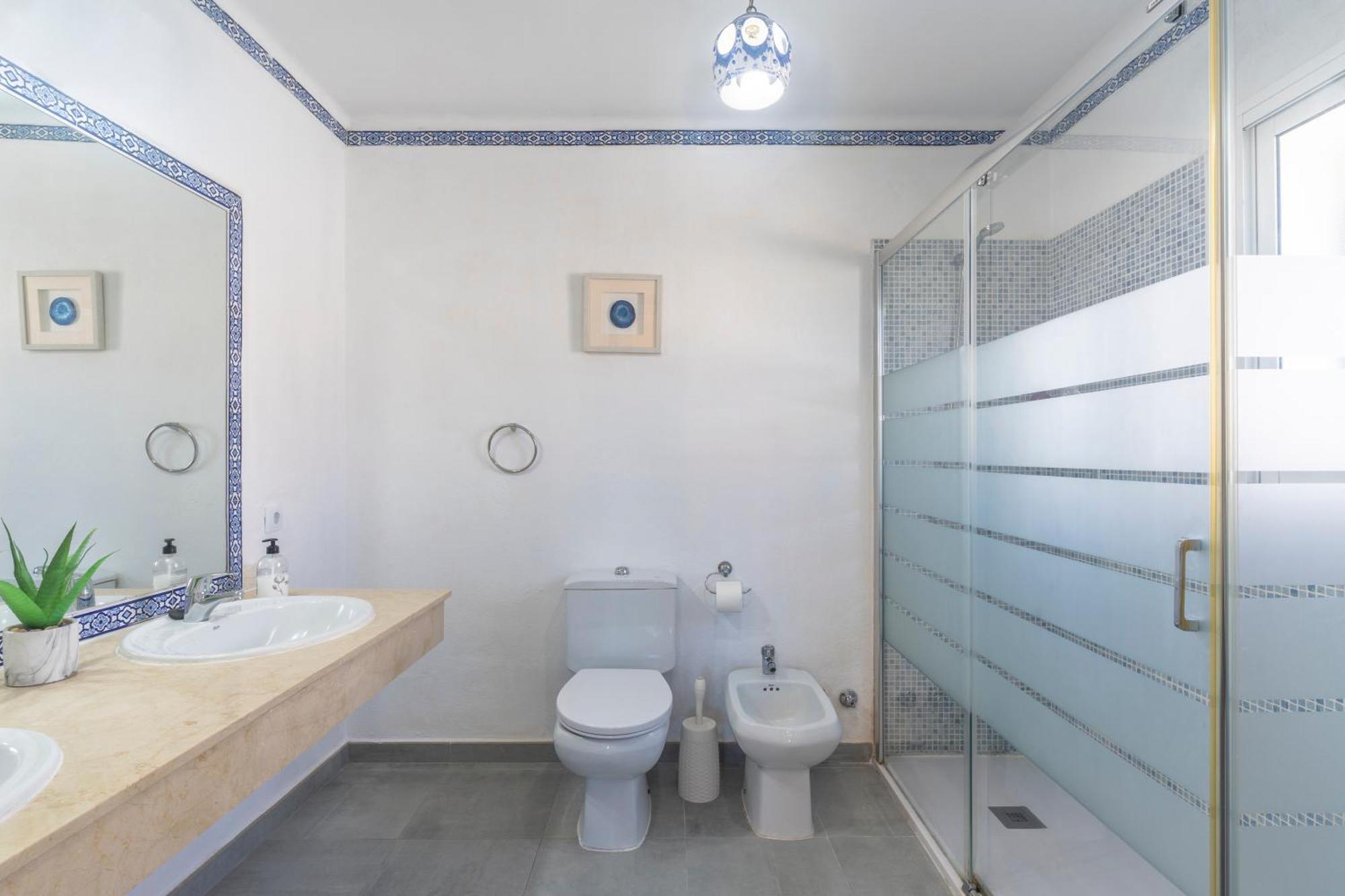 Beautiful 5 Bedroom Villa, Sea Views, Private Pool, Estepona Newly Refurbished Luaran gambar